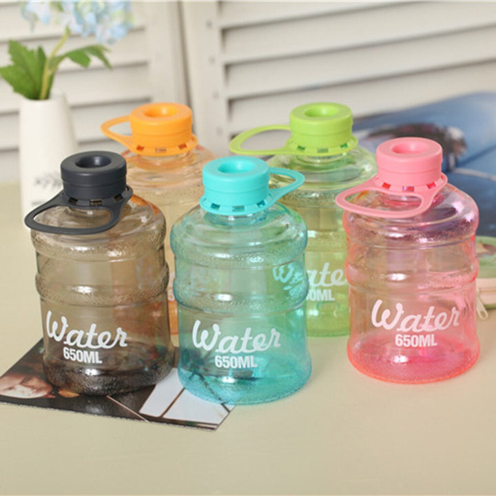 650ml Larg Size Sports Water Bottle Portable Plastic Spray Bottle Leakproof Travel Cup