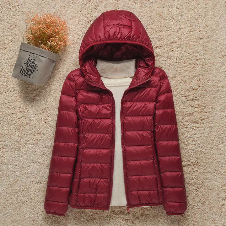 2023 New Fashion Female Cold Jacket Women Winter Light White Duck Down Jacket Slim Puffer Jacket Portable Windproof Down Coat