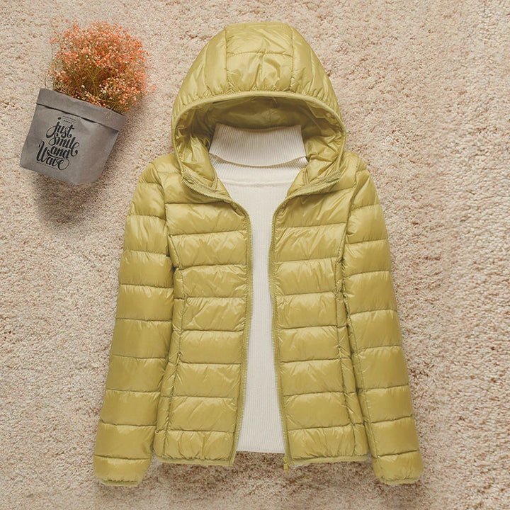 2023 New Fashion Female Cold Jacket Women Winter Light White Duck Down Jacket Slim Puffer Jacket Portable Windproof Down Coat