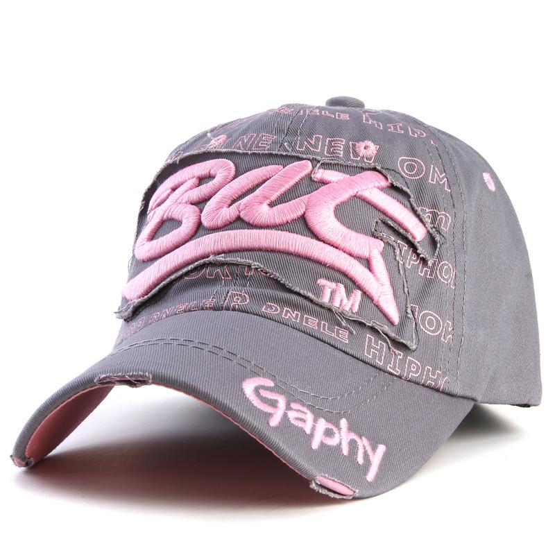 Woman’s Curved Brim Hip Hop Hat