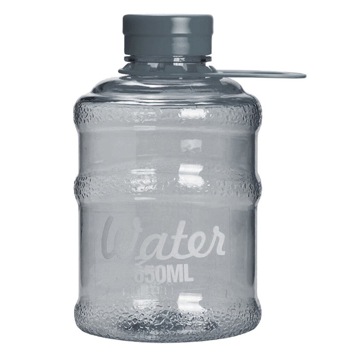 650ml Larg Size Sports Water Bottle Portable Plastic Spray Bottle Leakproof Travel Cup