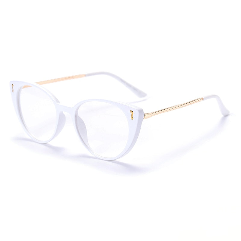 Woman’s Cat Eye Frame Glasses